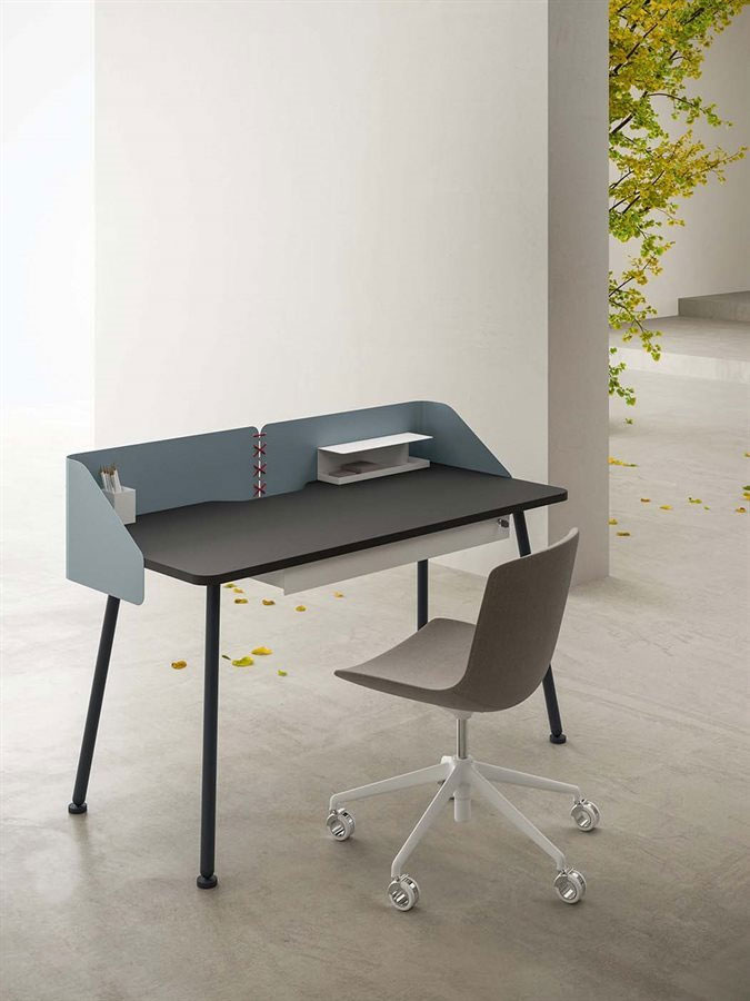 Bureau Design NIDA avec panneaux écrans