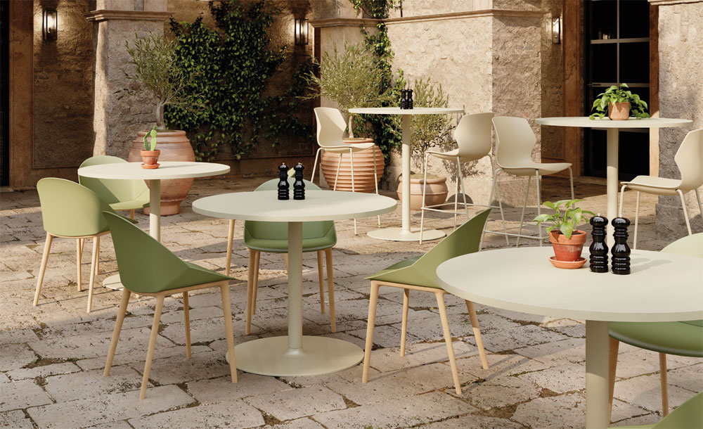Chaise LOLA Polypropylène recyclé et pieds bois