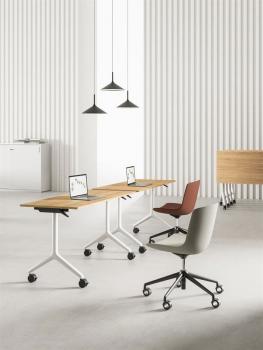 Table à plateau rabattable et roulettes KYTE P60