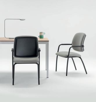 Fauteuil visiteur 4 pieds FRAME dossier capitonné