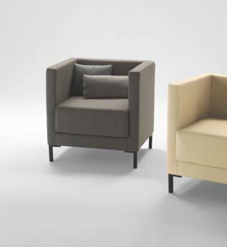 Fauteuil CRUISE pieds design angulaires