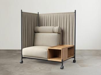 Fauteuil HIDE avec Rideaux et Table Fixe