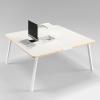 Table de réunion YES pieds bois avec câblage CONNECT